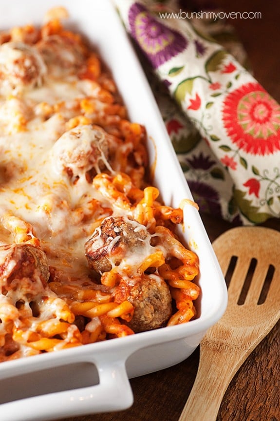 Chicken Parmesan Meatball Casserole | bunsinmyoven.com