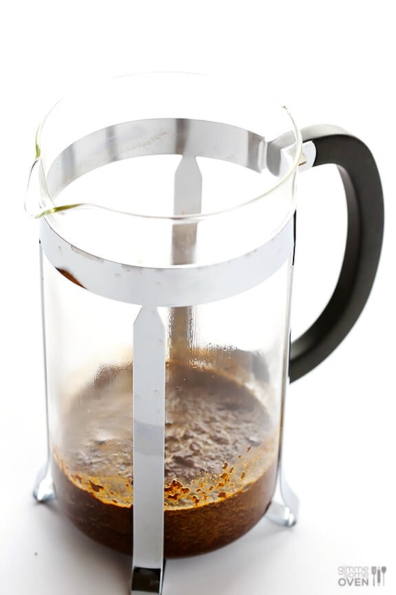 French Press Coffee -- learn how to make perfect French press coffee with this step-by-step tutorial | gimmesomeoven.com #howto