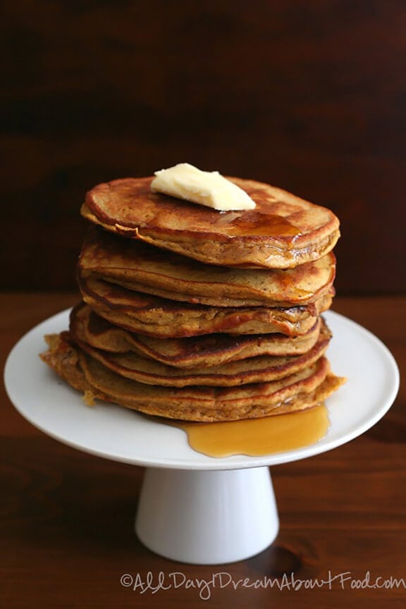 Pumpkin Coconut Flour Pancakes | alldayidreamaboutfood.com