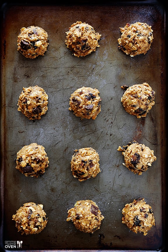Breakfast Cookies | gimmesomeoven.com #seriouslydelish