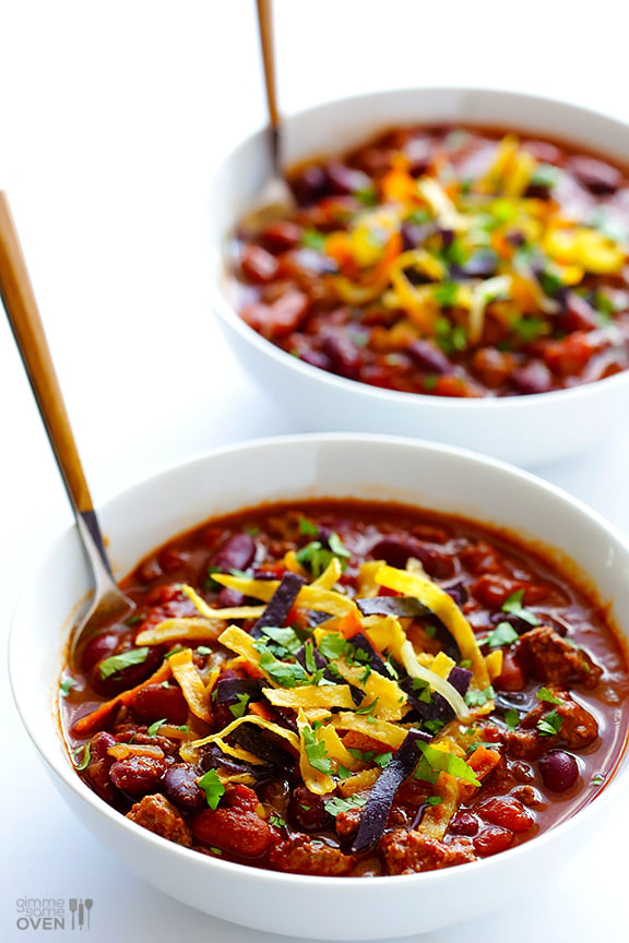 Classic Slow Cooker Chili -- super easy to make, and SO GOOD! | gimmesomeoven.com #soup #fall #gameday