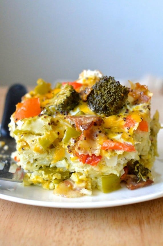 Healthy Crockpot Breakfast Casserole | apple-of-my-eye.com