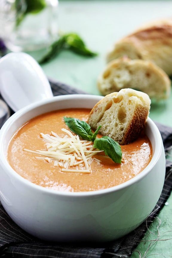 Slow Cooker Tomato Basil Parmesan Soup | cremedelacrumb.com