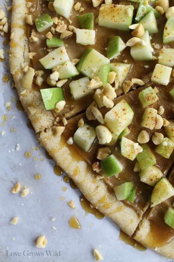 Taffy Apple Pizza | lovegrowswild.com