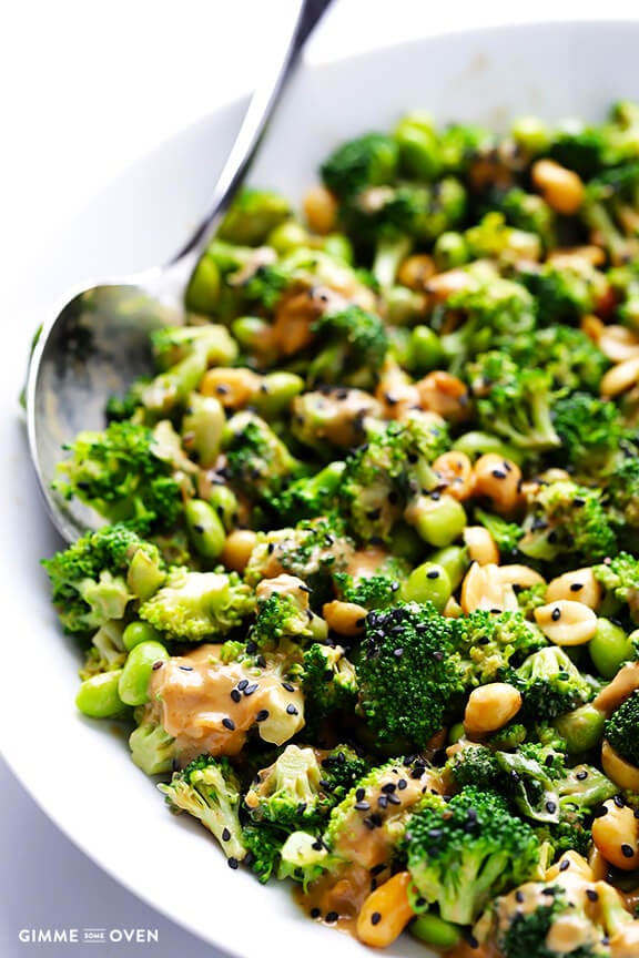 Asian Broccoli Salad -- quick and easy to make, and made with a tasty peanut sauce | gimmesomeoven.com #vegan