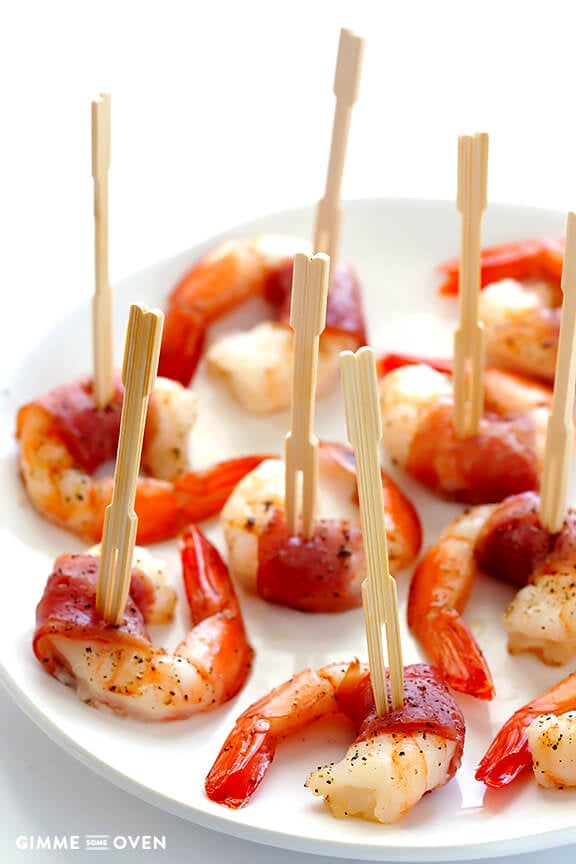 Easy Prosciutto Wrapped Shrimp | gimmesomeoven.com #glutenfree #appetizer