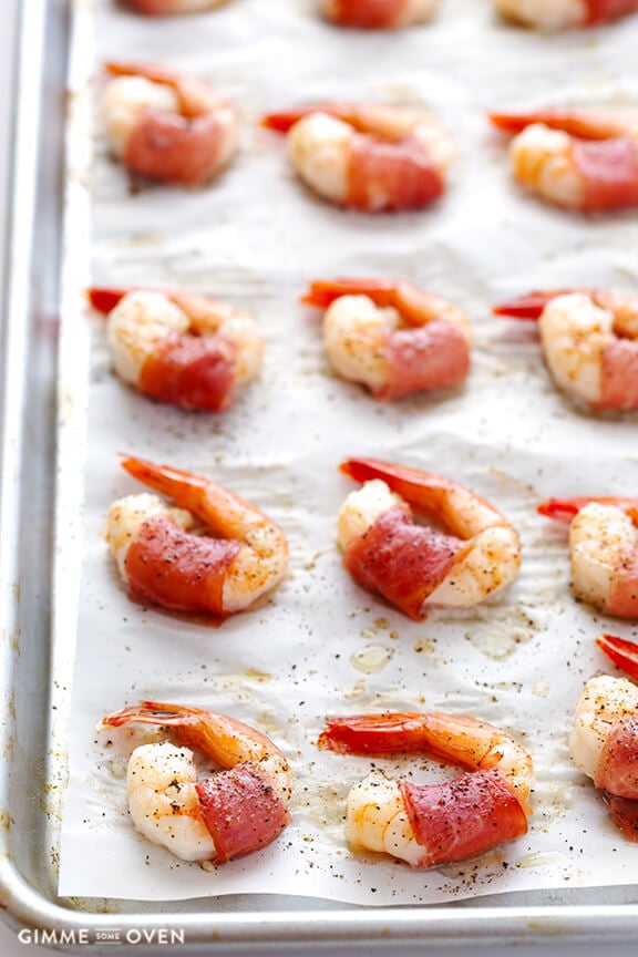 Easy Prosciutto Wrapped Shrimp | gimmesomeoven.com #glutenfree #appetizer