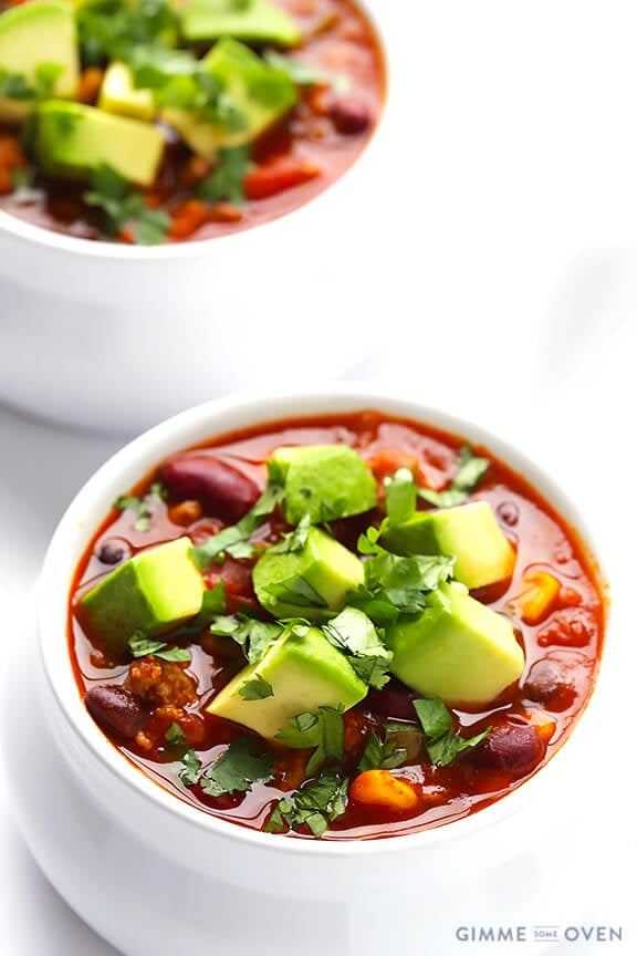 Slow Cooker Taco Turkey Chili | gimmesomeoven.com #slowcooker #crockpot