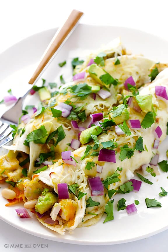 Turkey Enchiladas Recipe | gimmesomeoven.com #thanksgiving