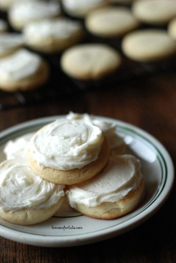 Eggnog Sugar Cookies | lemonsforlulu.com