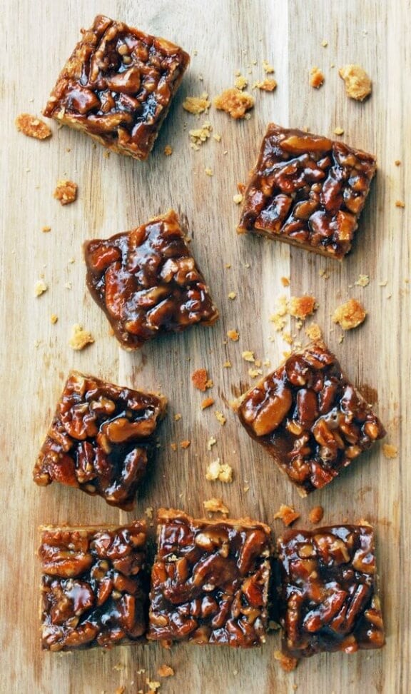 Pecan Pie Bars | theliveinkitchen.com