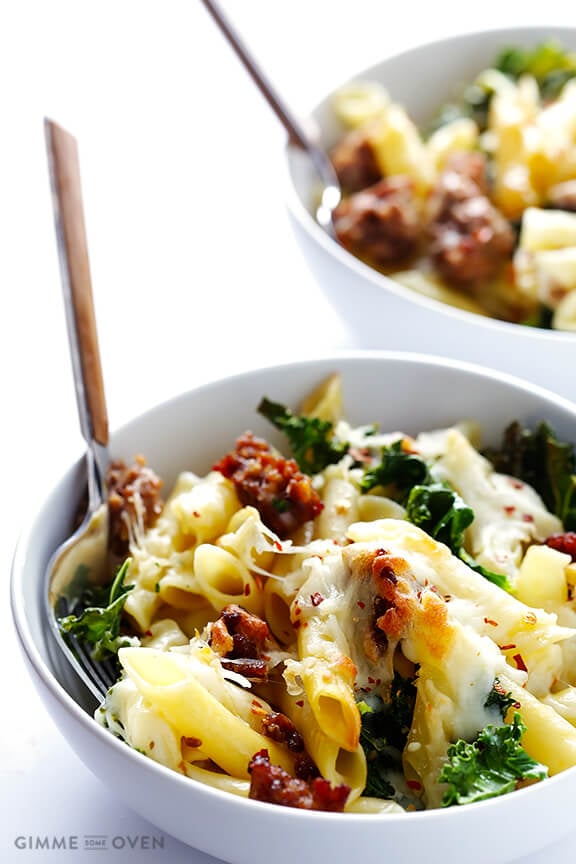 5-Ingredient Italian Sausage and Kale Baked Ziti | gimmesomeoven.com