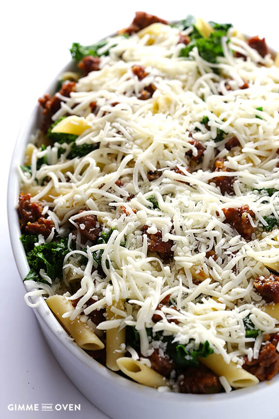 5-Ingredient Italian Sausage and Kale Baked Ziti | gimmesomeoven.com