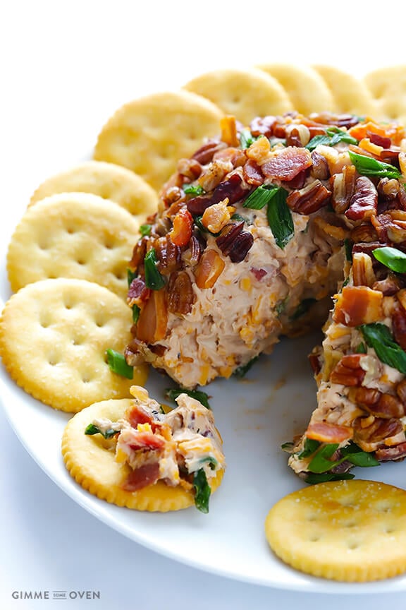 BBQ Bacon Cheese Ball -- all you need are 6 simple ingredients to make this sweet and savory cheese ball appetizer | gimmesomeoven.com