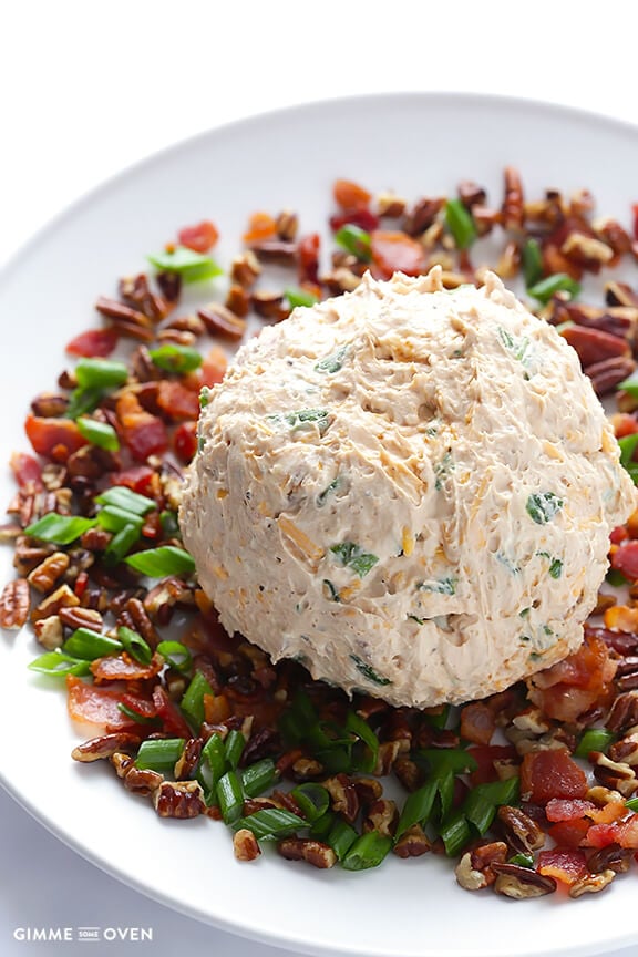 BBQ Bacon Cheese Ball -- all you need are 6 simple ingredients to make this sweet and savory cheese ball appetizer | gimmesomeoven.com