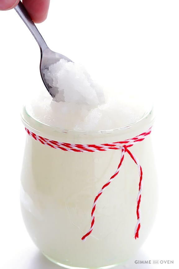 3-Ingredient Peppermint Sugar Scrub -- super quick and easy to make, and great for your skin (and for gifting!) | gimmesomeoven.com