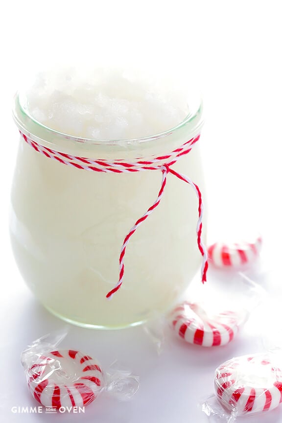 3-Ingredient Peppermint Sugar Scrub -- super quick and easy to make, and great for your skin (and for gifting!) | gimmesomeoven.com