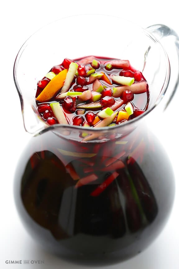 Pomegranate Green Apple Sangria | gimmesomeoven.com