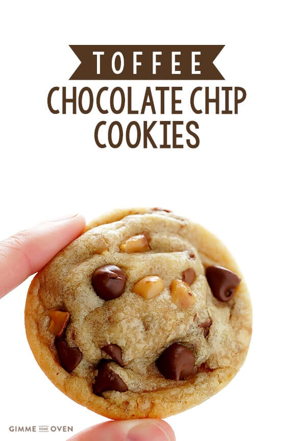 Toffee Chocolate Chip Cookies Recipe | gimmesomeoven.com