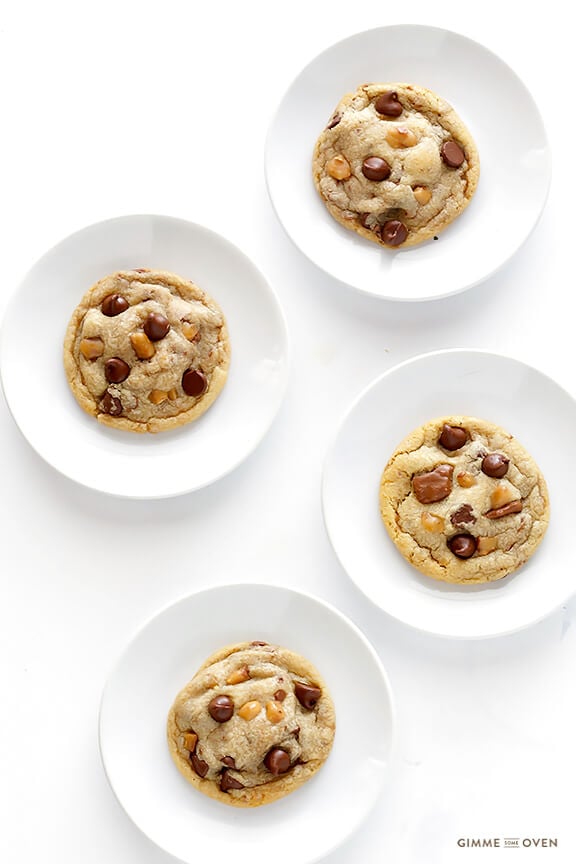 Toffee Chocolate Chip Cookies Recipe | gimmesomeoven.com