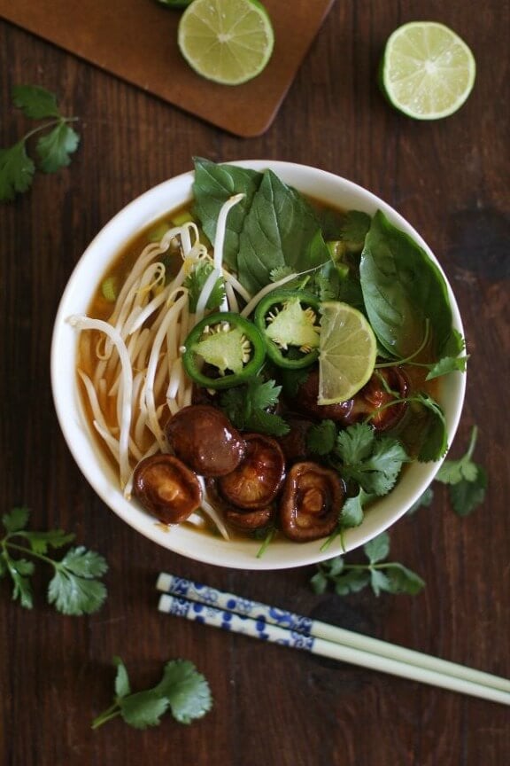 30-Minute Vegetarian Pho Soup | theroastedroot.net