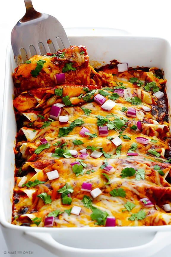 BBQ Chicken Enchiladas | gimmesomeoven.com