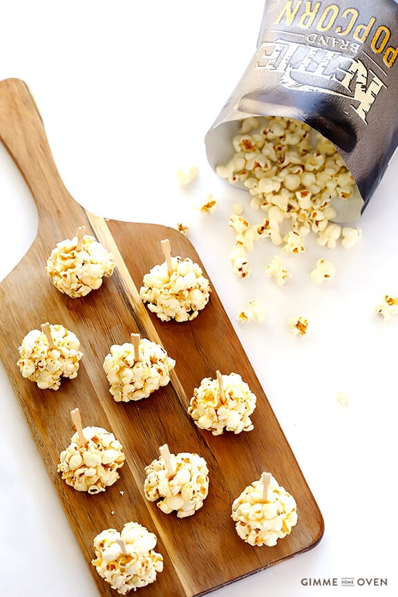 Naturally-Sweetened Honey Popcorn Balls | gimmesomeoven.com