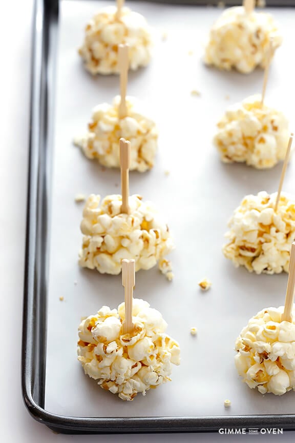 Naturally-Sweetened Honey Popcorn Balls | gimmesomeoven.com