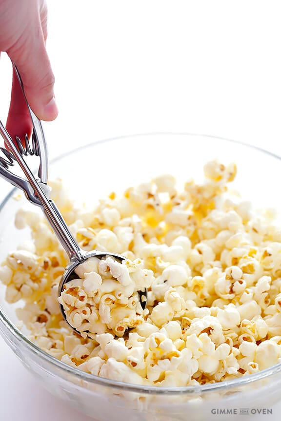 Naturally-Sweetened Honey Popcorn Balls | gimmesomeoven.com