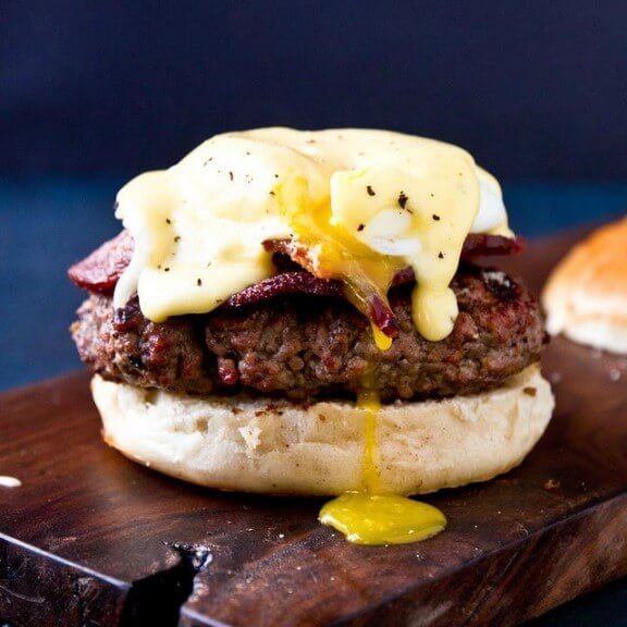 Eggs Benedict Burger | jasonandshawnda.com