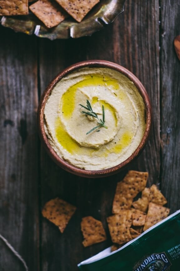 Garlic & Rosemary Hummus | adventures-in-cooking.com