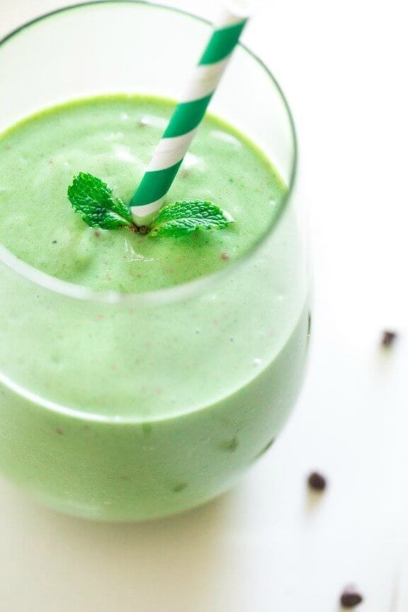 Mint Chocolate Green Smoothie | foodfaithfitness.com