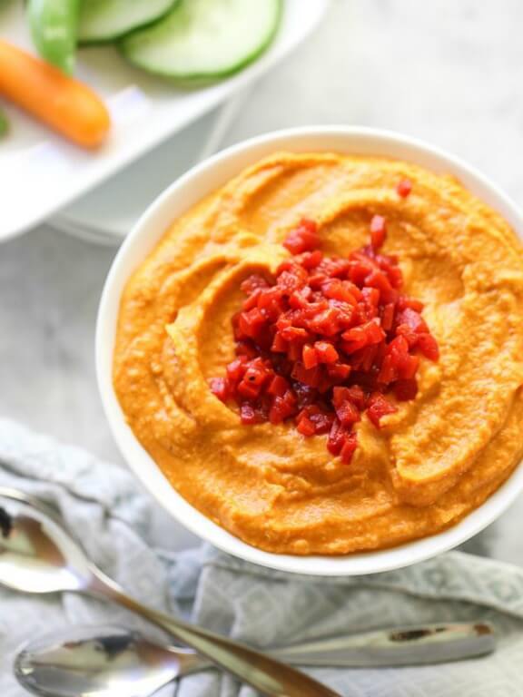 Spicy Roasted Red Pepper Hummus | foodiecrush.com