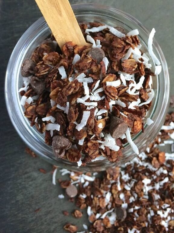 Almond Joy Granola | thelemonbowl.com