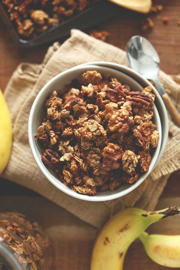 Banana Bread Granola | minimalistbaker.com