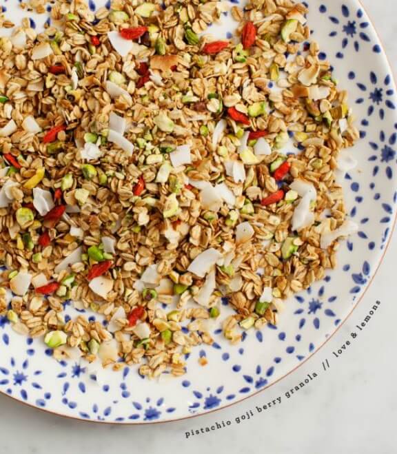 Pistachio Goji Berry Granola | loveandlemons.com