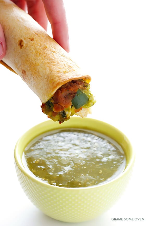 5-Ingredient Chicken Guacamole Taquitos Recipe | gimmesomeoven.com