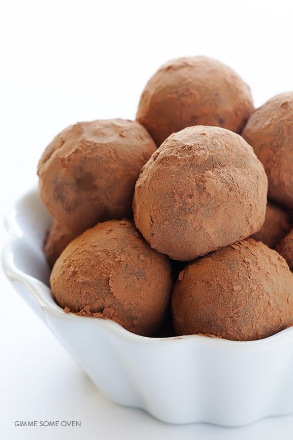 5-Ingredient Whiskey Dark Chocolate Truffles - Gimme Some Oven