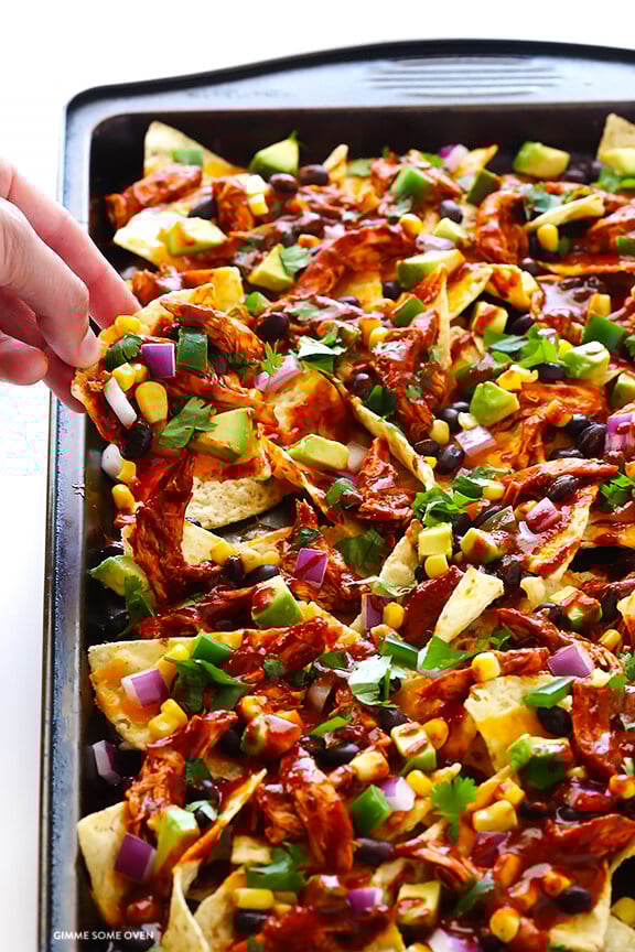 Chicken Enchilada Nachos Recipe | gimmesomeoven.com