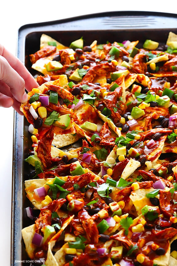 Chicken Enchilada Nachos Recipe | gimmesomeoven.com