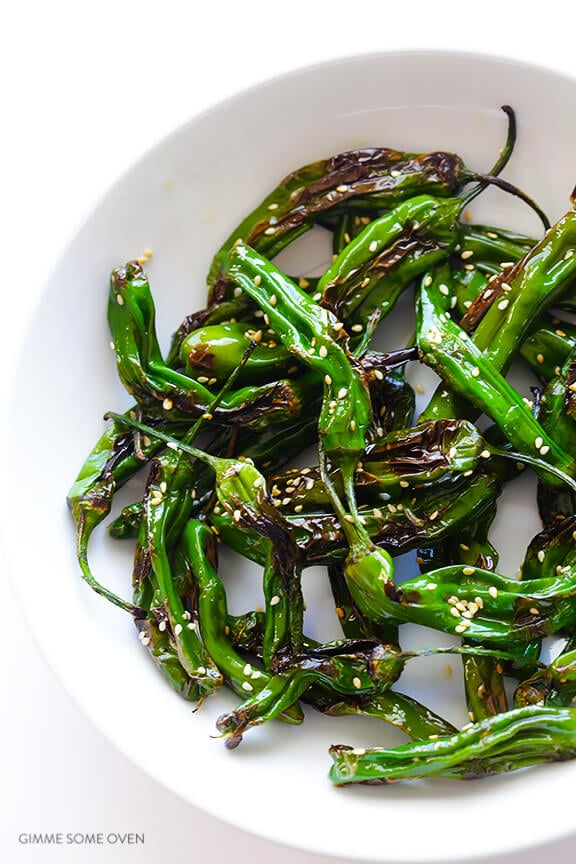 Easy Sesame Shishito Peppers Recipe | gimmesomeoven.com