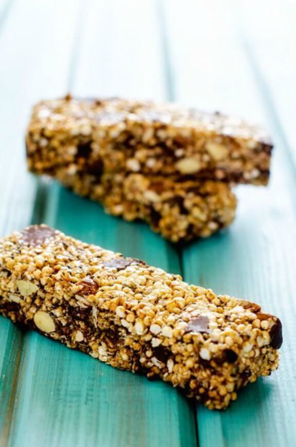 Chocolate Chip Quinoa Energy Bars | cookingquinoa.net