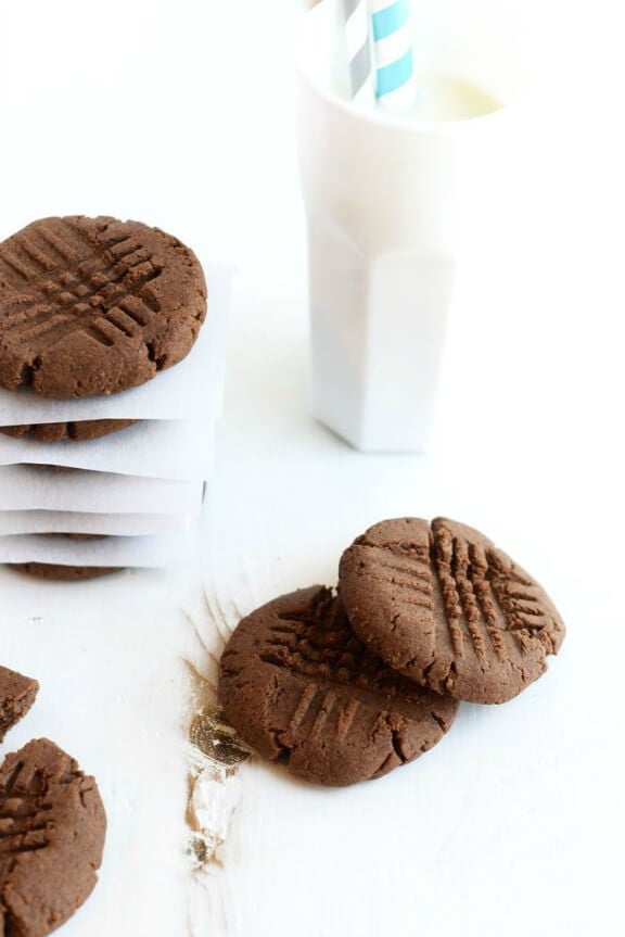 High-Protein Chocolate Peanut Butter Cookies | fitfoodiefinds.com