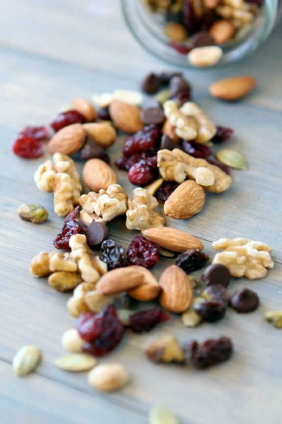 Healthy Trail Mix | withstyleandgraceblog.com