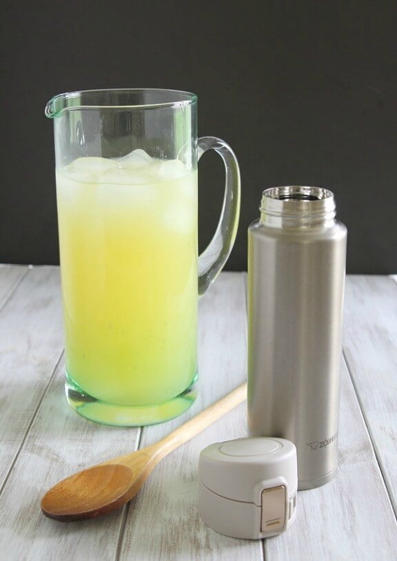 Homemade Sports Drink | runningtothekitchen.com