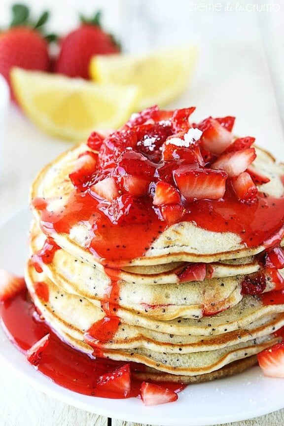 Strawberry Lemon Poppyseed Pancakes | lecremedelacrumb.com