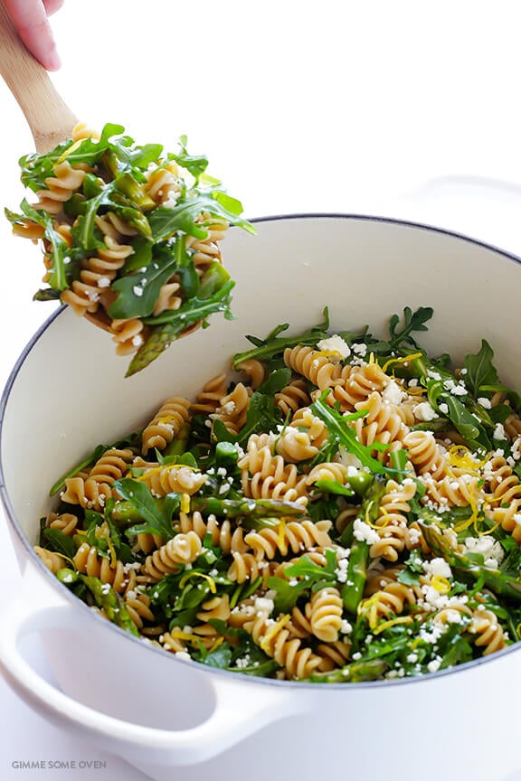 Asparagus and Arugula Pasta Salad -- quick and easy to make, and a total crowd-pleaser! | gimmesomeoven.com