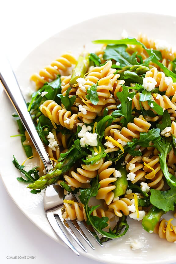 Asparagus and Arugula Pasta Salad -- quick and easy to make, and a total crowd-pleaser! | gimmesomeoven.com