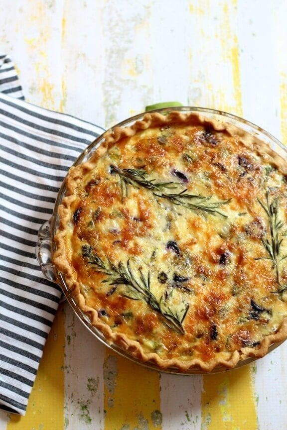 Asparagus, Leek and Purple Carrot Quiche | glossymusings.com