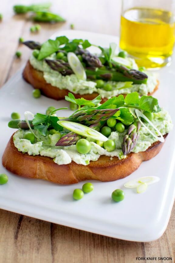 Fresh Pea and Ricotta Tartines with Spring Vegetables | forkknifeswoon.com